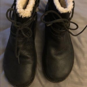 Black Leather UGGS Size 9 With leather Laces